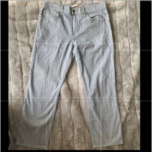 Joe’s Jeans. Straight leg. Light wash.Excellent condition.Size 33.
